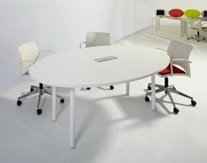 NEWFORMS AMENAGEMENTS Fabricant De Mobilier Sur Mesure En France PHOTO 9 SOFT STANDARD TABLE REUNION